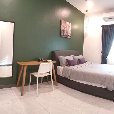 Just Austin Guesthouse ايبوه المظهر الخارجي الصورة