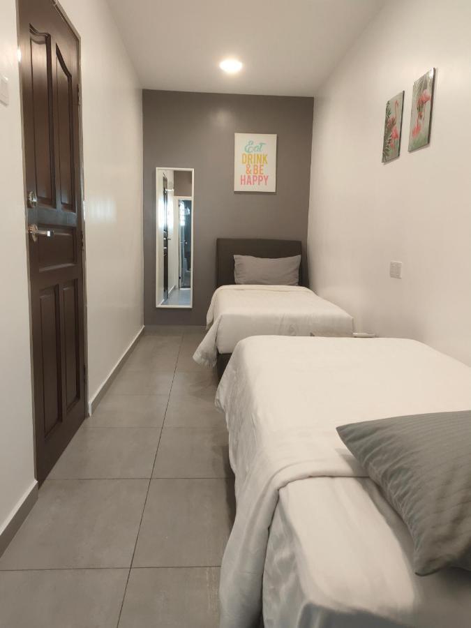 Just Austin Guesthouse ايبوه المظهر الخارجي الصورة