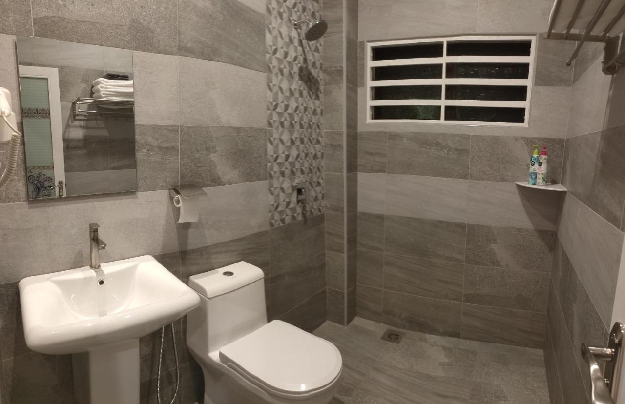 Just Austin Guesthouse ايبوه المظهر الخارجي الصورة